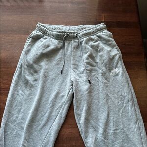 Nike Women’s Gray Sweatpants
